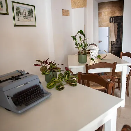 Dimora Zio Vito Bed & Breakfast