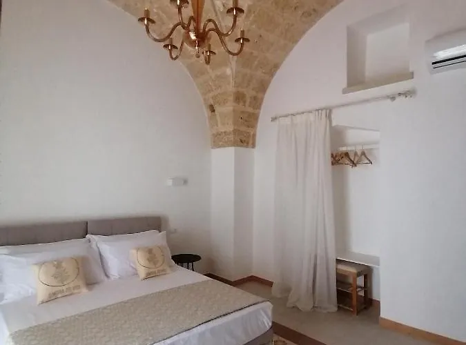 Dimora Zio Vito Bed & Breakfast 3*