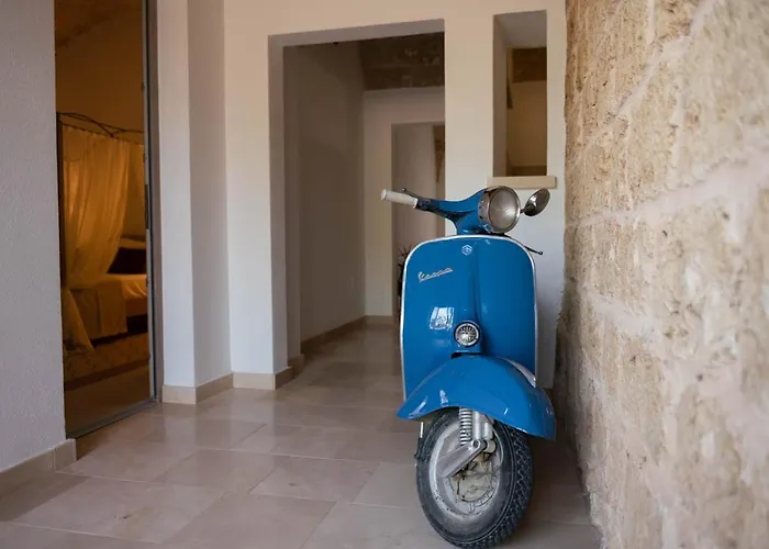 Bed & Breakfast Dimora Zio Vito 3*