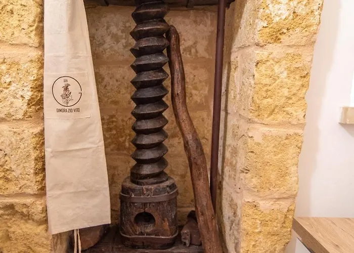 Dimora Zio Vito Bed & Breakfast 3*